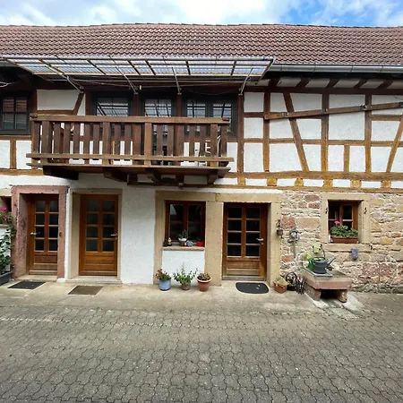 Weingut Und Destillerie Bernd Klein Pleisweiler-Oberhofen Exterior photo
